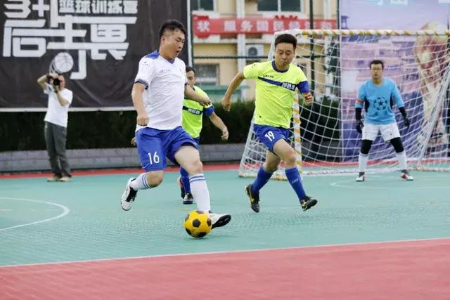 霍伊伦连续11场比赛遭遇球荒 本轮首发0射门